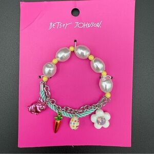 🐰 Betsey Johnson Bunny Charm Bracelet – Faux Pearl, Carrot & Egg Charms – NWT